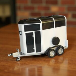 Tomy Ertl Horse Trailer Farm Toy Metal Trailer 1:32 scale A35